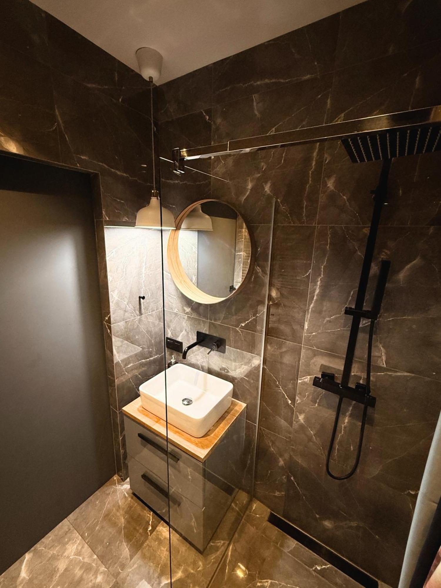 Apartament Bubble Z Darmowym Parkingiem Torun Exterior photo